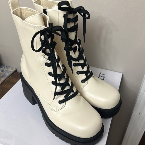 NEW Nine West White Combat Platform Boots - Picture 2 of 9